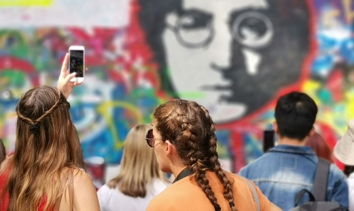 att göra i Prag Lennon wall