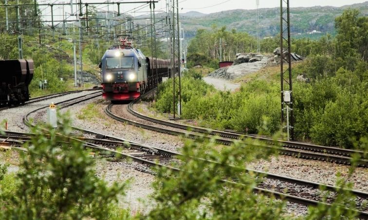 åka tåg till björkliden