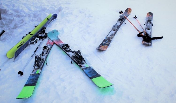 nya eller begagnade skidor